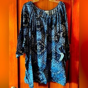 3/4 sleeve lightweight with crisscross front